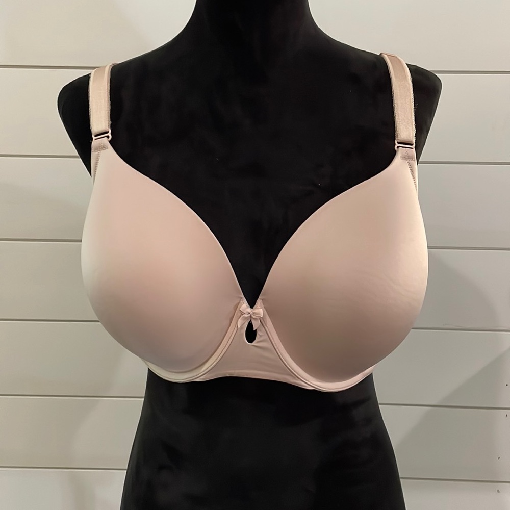 Torrid BLACK 360° BACK SMOOTHING™ lightly lined t-shirt BRA 44D